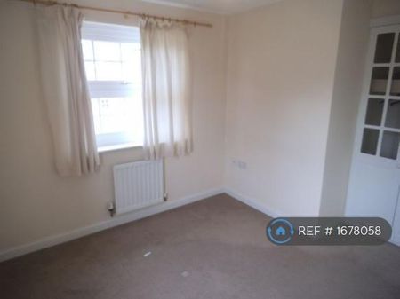 2 bedroom end of terrace house to rent - Photo 3