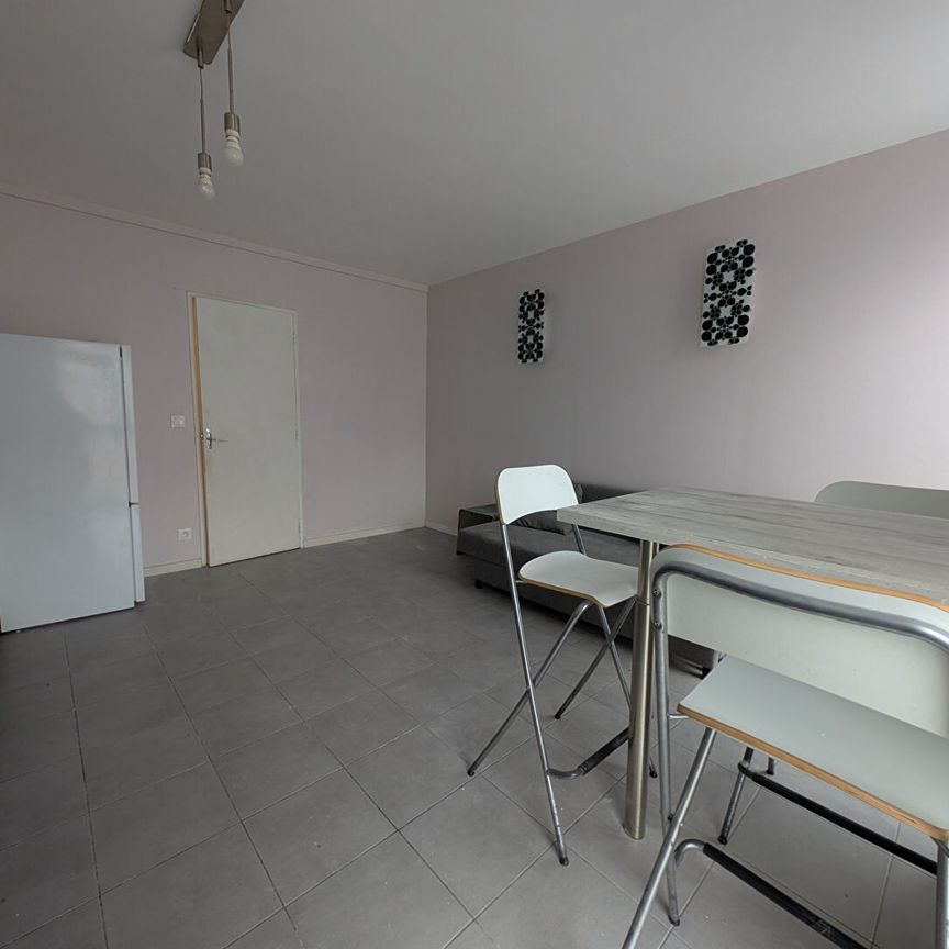 Location Appartement 2 pièces 35m² - Photo 1