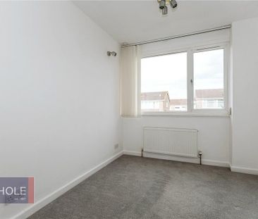 3 bedroom link detached house to rent - Photo 4