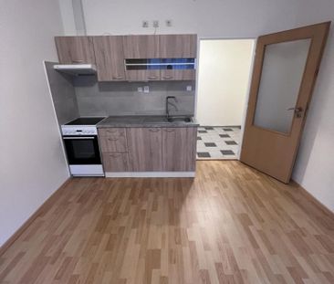 Pronájem bytu 1+kk 30 m2 - Fotografie 4