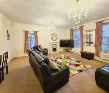2 bedroom flat to rent - Photo 2