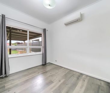 Spacious Family Home in Prime Campbelltown Location - Photo 2