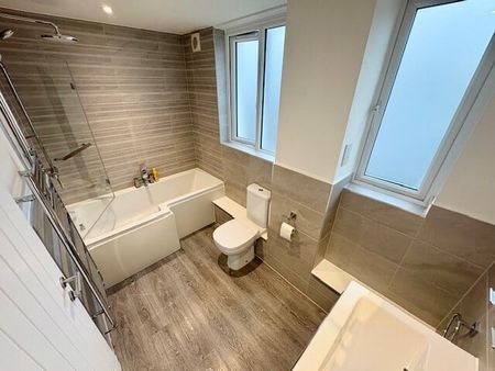 Astor Drive - Photo 2