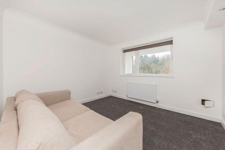 3 bedroom flat to rent - Photo 2