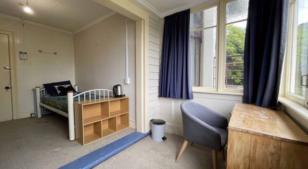 Convenient Studio Room on Union Street - Photo 1