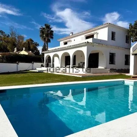 Alquiler de casa o chalet independiente en Plaza Primavera - Photo 1