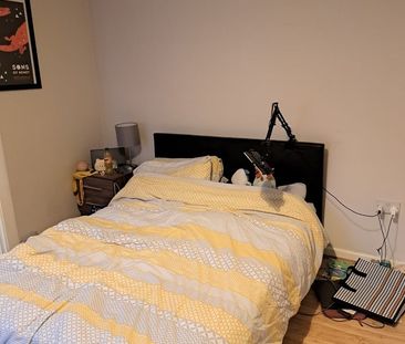 Room in a Shared House, Village Terrace, LS4 - Photo 3