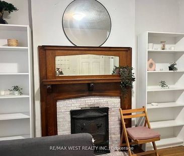 CUTE AND CHARMING 1 BED MAIN FLR WATER AND HEAT UTILITY INCLD - Photo 4