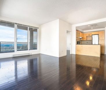 Le 400 Sherbrooke Ouest is located a few steps away from Montreal's... - Photo 4