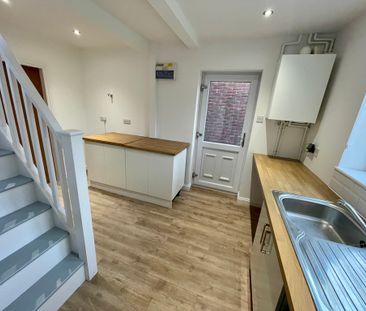 4 bedroom detached to let - Photo 6