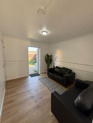 Room in a Shared House, Walnut Gardens, E15 - Photo 1