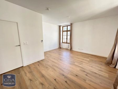 Appartement à louer 3 pièces 77.7m² - Photo 2
