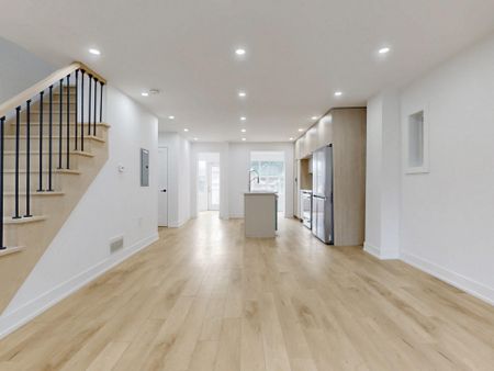 For Lease - 243 Windermere Avenue Unit# Main, Toronto, Ontario - Photo 4