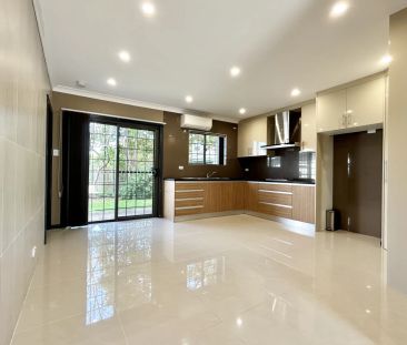 Near new private living in convenient Strathfield location - Photo 3