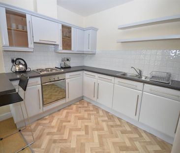 2 Bedroom Apartment To Let - Photo 4