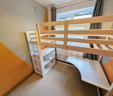 A 3 Bedroom Terraced - Photo 4