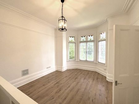 4 bedroom detached house to rent - Photo 3