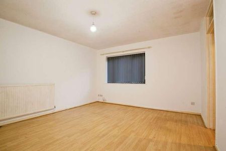 Pascall Court, St. Peters Street, Cardiff, CF24 - Photo 5