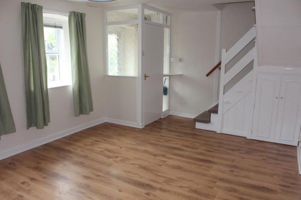 2 bedroom terraced house to rent - Photo 1