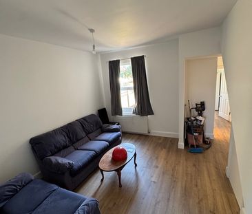 1 Bed Flat, Denton Road, N18 - Photo 1