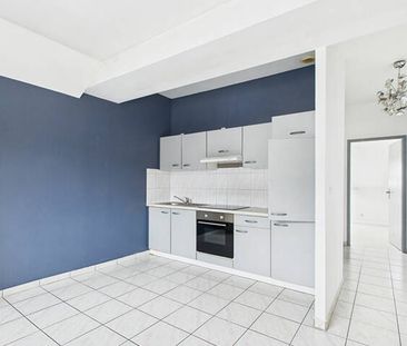 À louer : Charmant appartement idéalement situé, proche commerces e... - Photo 2