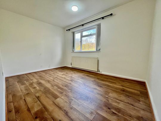 Sandford Road, Leeds - Photo 1