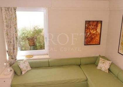 Center-Popolo: Spectacular Villino located in the center of Rome, in an exclusive private, secure park setting. Spacious living room, 4 bedrooms, 4 Baths, large panoramic terrace and gardens, parking. Ref #1910