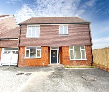 3 bedroom detached house to rent - Photo 2