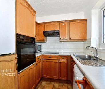 1 bedroom retirement property to rent - Photo 5