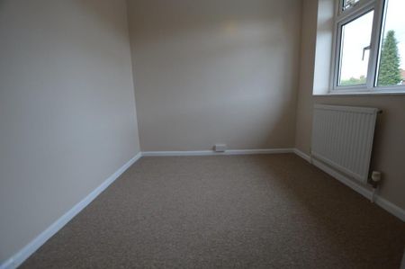 3 bedroom terraced house to rent - Photo 4