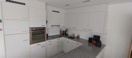 Grosszügige, helle 2.5-Zimmer-Wohnung mit grosser Dachterrasse - Photo 3