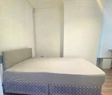 1 bedroom house of multiple occupation to rent - Photo 3