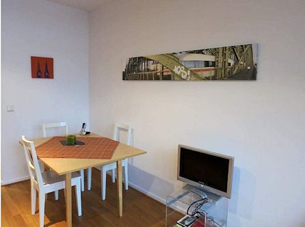 Zeitlose, möblierte Wohnung mit Balkon in der Kölner Südstadt - Photo 3