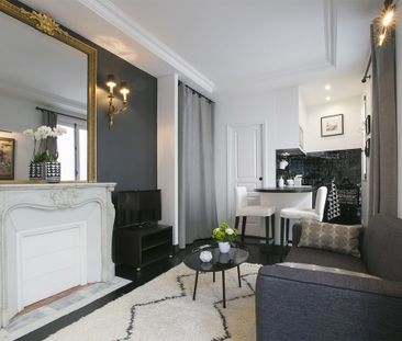 Appartement à louer rue d'Artois, Paris 8ème - Photo 3