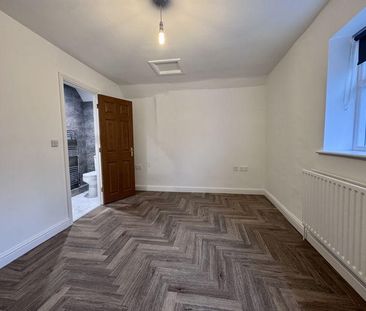 2 bedroom semi-detached house to rent - Photo 2