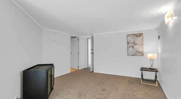 Te Atatu South is where you need to be! - Photo 1