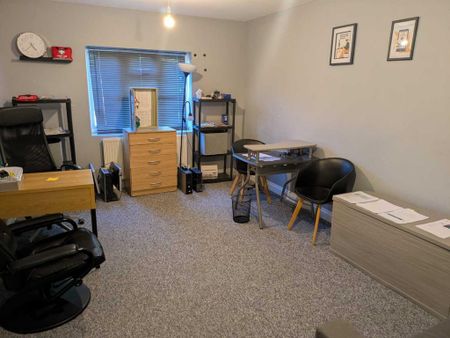 5 bedroom terraced house to rent - Photo 5