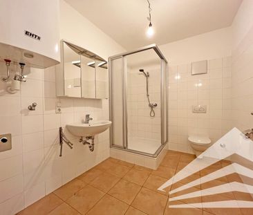 Ideal aufgeteilte 2 Zimmerwohnung mit Küche - Nähe Landstraße - Photo 2