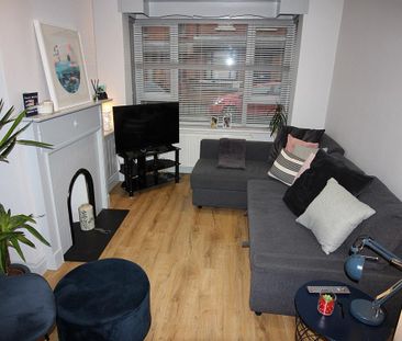 44 Windsor Drive, Belfast BT9 7FH - Photo 1