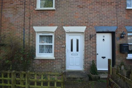 2 bedroom terraced house to rent - Photo 3