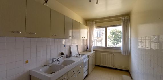 : Appartement 43.78 m² à SAINT ETIENNE - Photo 2