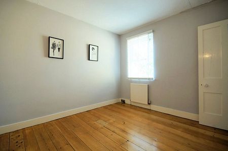 A 2 Bedroom House in Cheltenham GL50 4HS - Photo 5