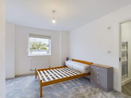 1 bedroom in a flat share to rent - Photo 1