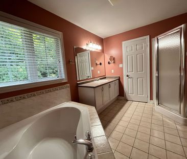 For Lease - 18 Solmar Avenue, Whitby, Ontario - Photo 4