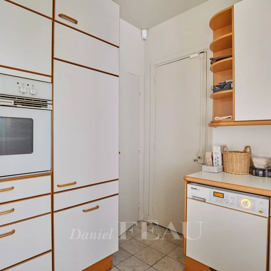 Location appartement, Paris 16ème (75016), 4 pièces, 64.73 m², ref 84617227 - Photo 1