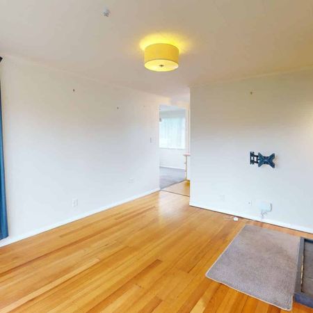 Raumati South - 3 Bedrooms - Photo 3
