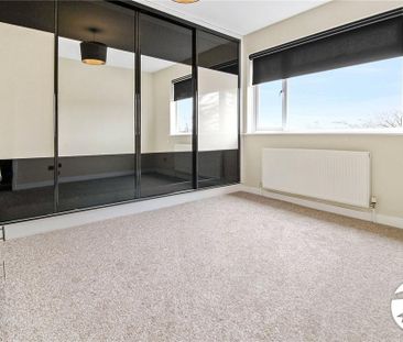 3 bedroom end of terrace house to rent - Photo 6