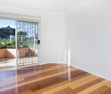 Life by the Harbour - Photo 6