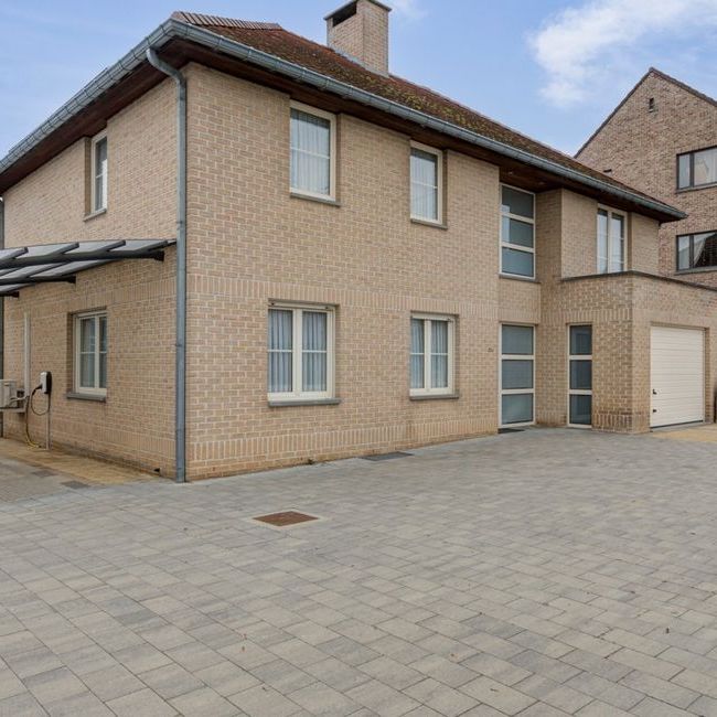 Woning te huur in Kleine-Spouwen voor € 1.350 met 4 slaapkamers - Photo 1