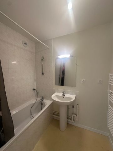 Location Appartement 2 pièces 45m² - Photo 5